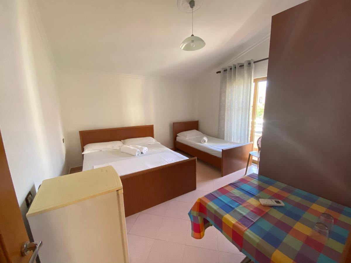 Guest House Lionel Durrës Exteriér fotografie