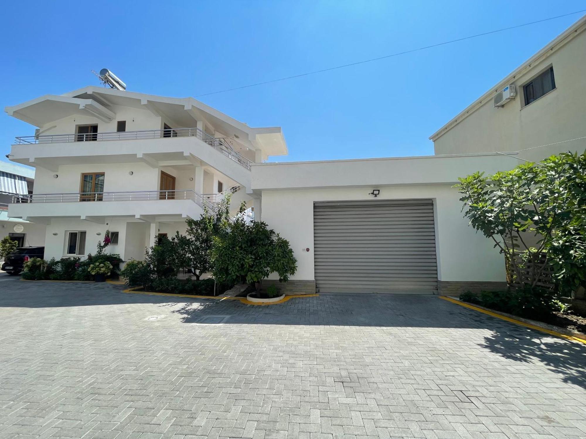 Guest House Lionel Durrës Exteriér fotografie